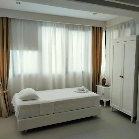 Aparthotel Light Blue Nea Kallikrateia