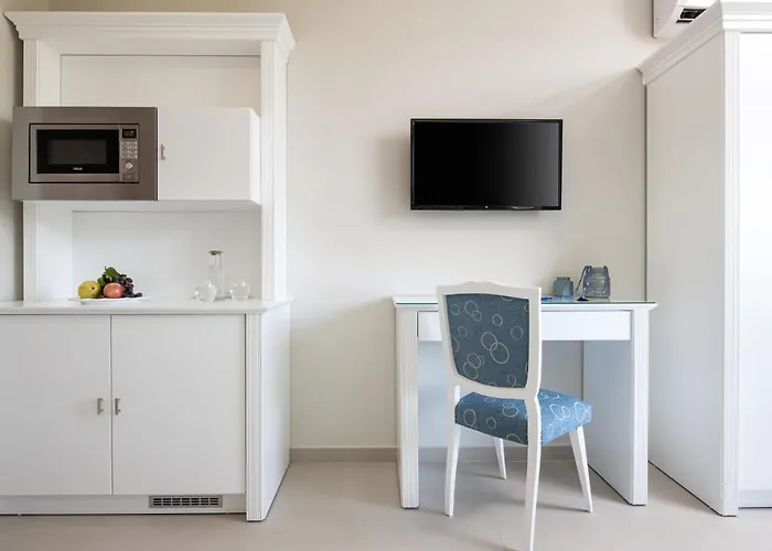 Light Blue 4* Nea Kallikrateia