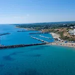 Light Blue Aparthotel Nea Kallikrateia